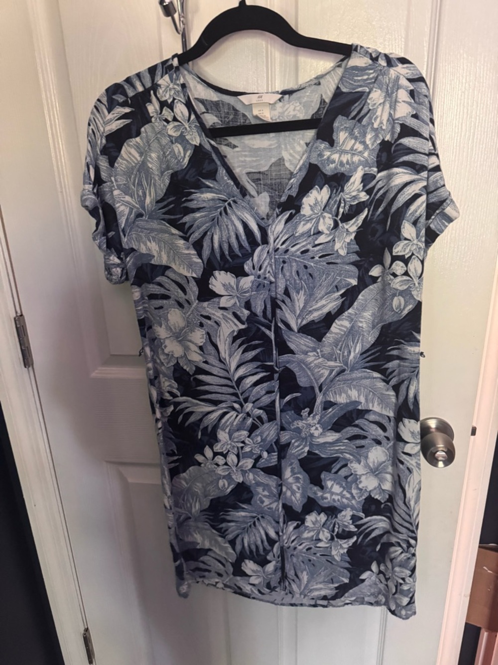 H&M Navy and Light Blue Tropical Print V-Neck Dress